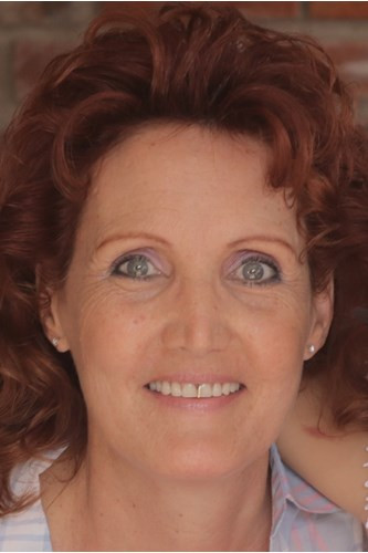 Lindy Behr