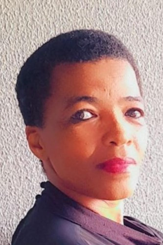 Zanele Nqezo