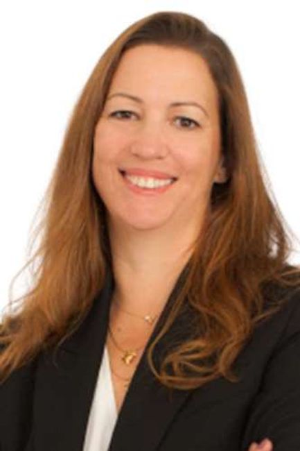 Dora Fernandes