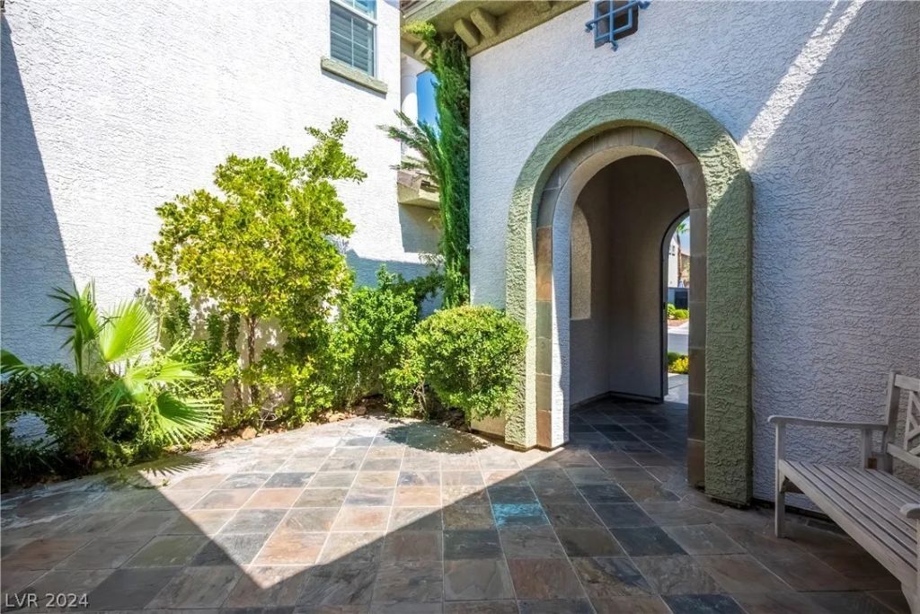 10249, Wisteria Hills Ct