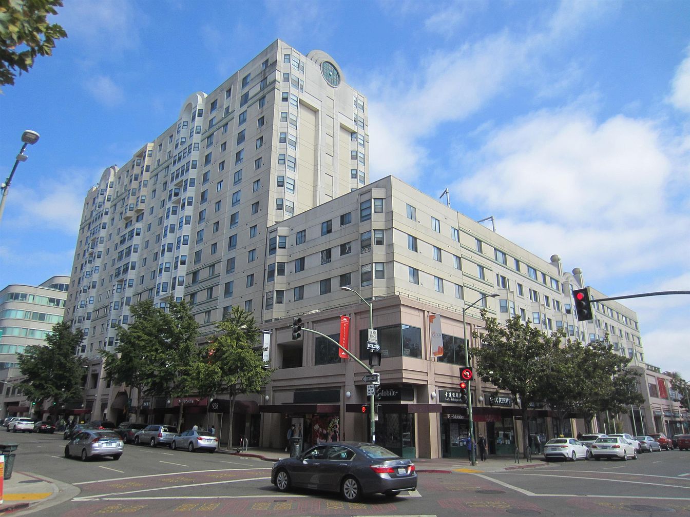 988 Franklin St APT 710
