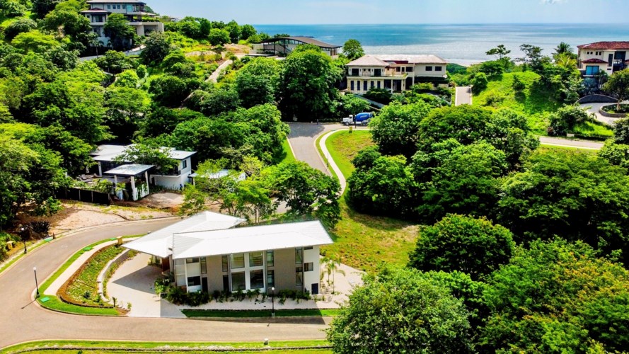 Luxury Redefined: Casa Zoul in the Exclusive Senderos Community