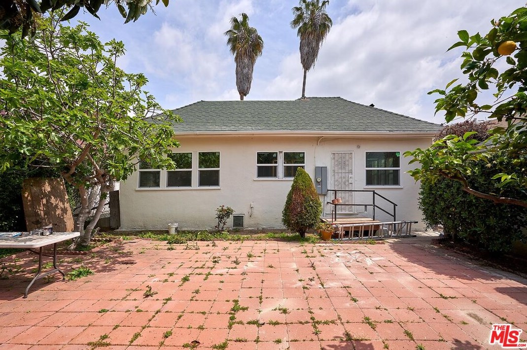 811 N Kenmore Ave Los Angeles, CA 90029