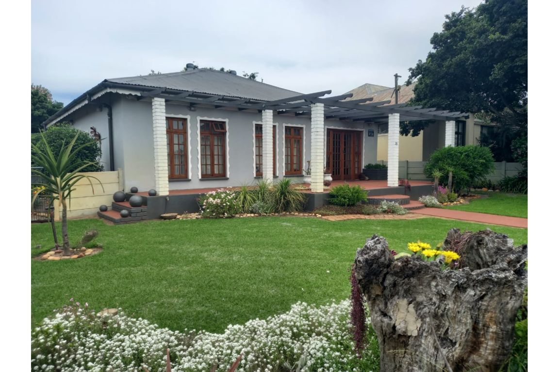 25 HOOFSTRAAT, Albertinia Albertinia, Western Cape