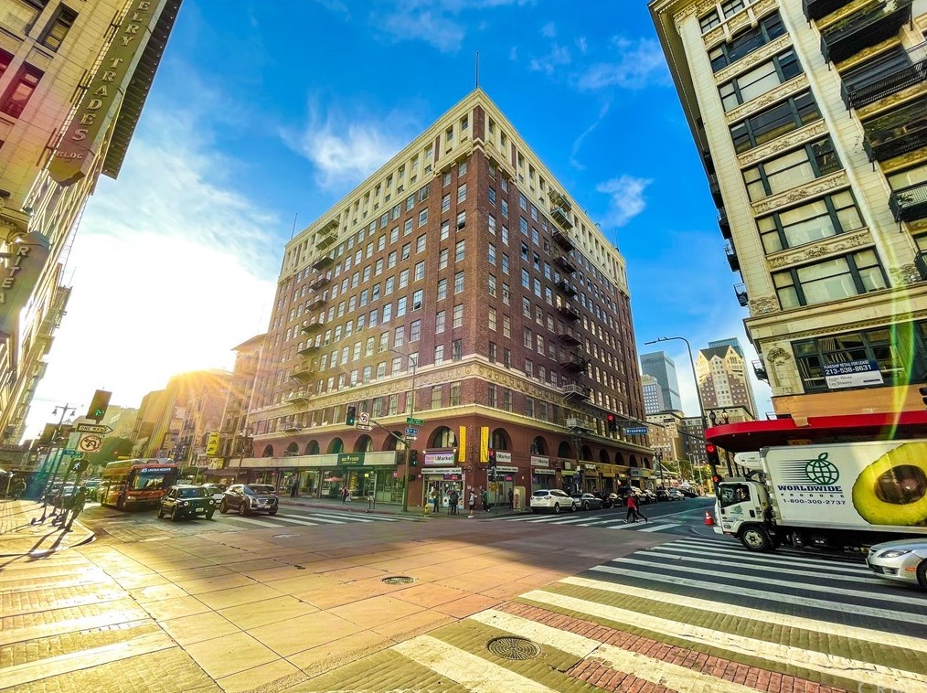 312 W 5th St #707 Los Angeles, CA 90013