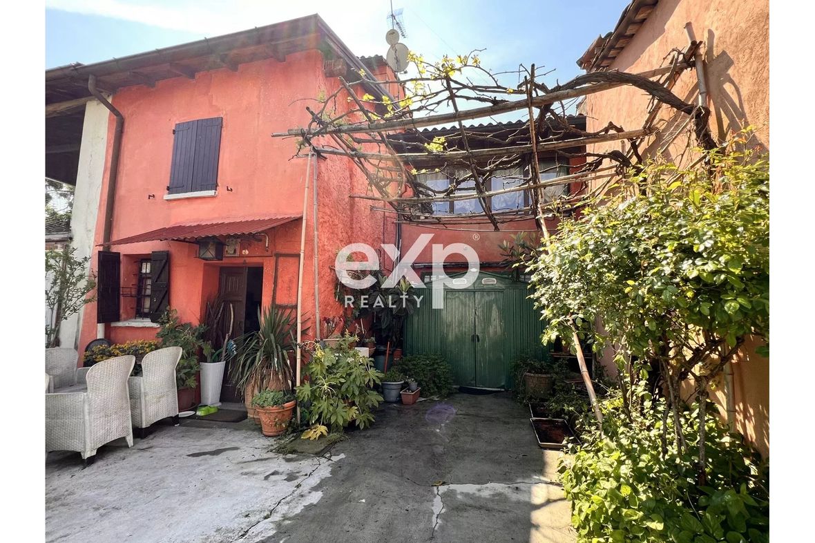 Castana, Italy