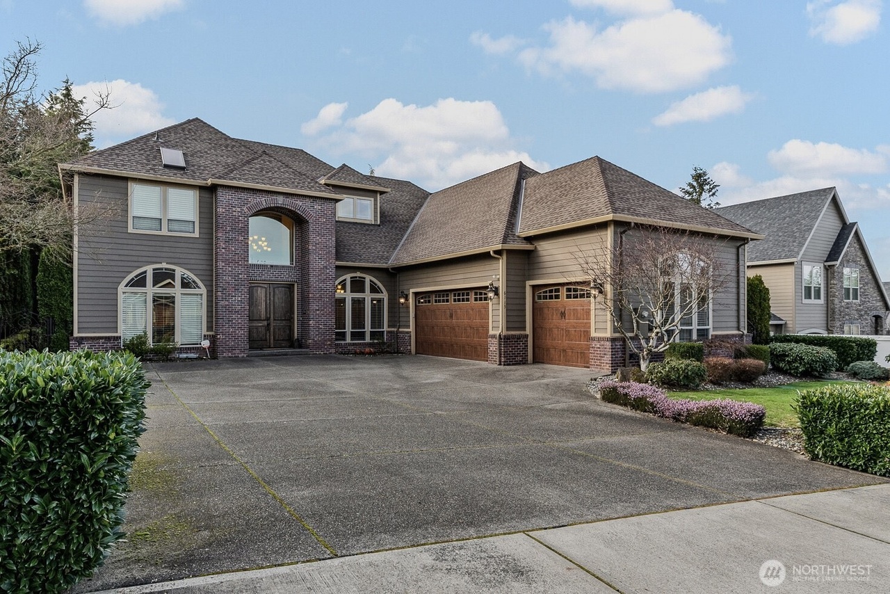 6115 NW Klickitat Ct