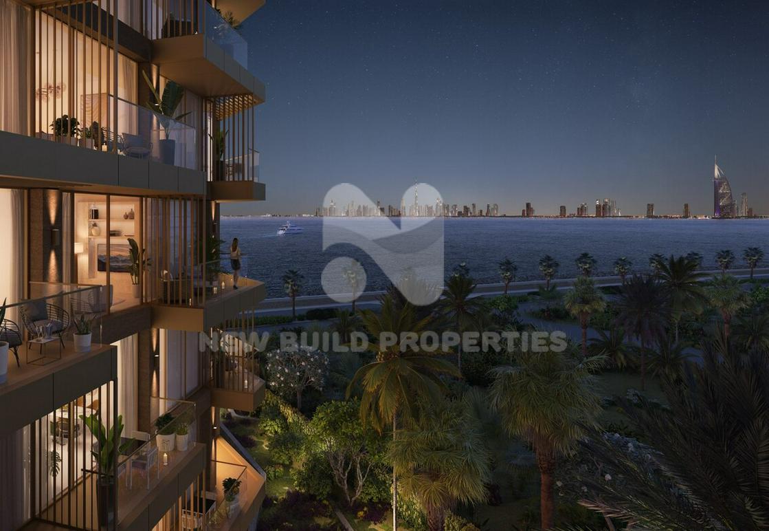 Oceanfront Oasis: Luxury Living with Panoramic Views