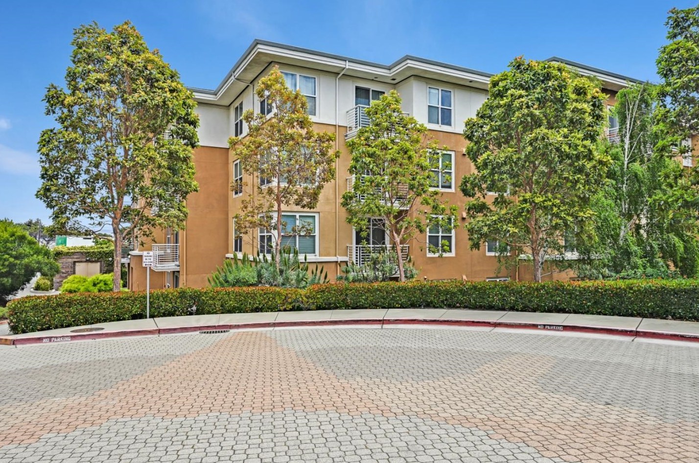 401 Crescent Ct 4205 San Francisco, CA 94134