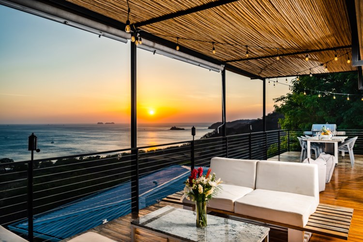 Casas Los Roques, Two Ocean View Homes