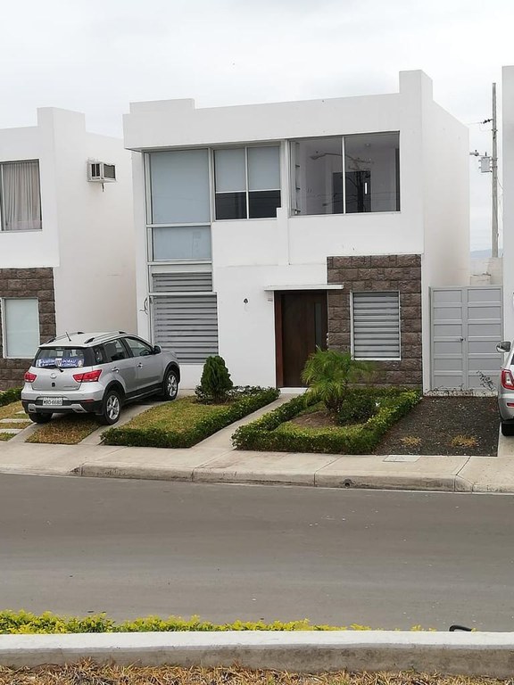 Marina Bay C02: Spectacular house for sale with exclusive and avant-garde design in Manta Ecuador