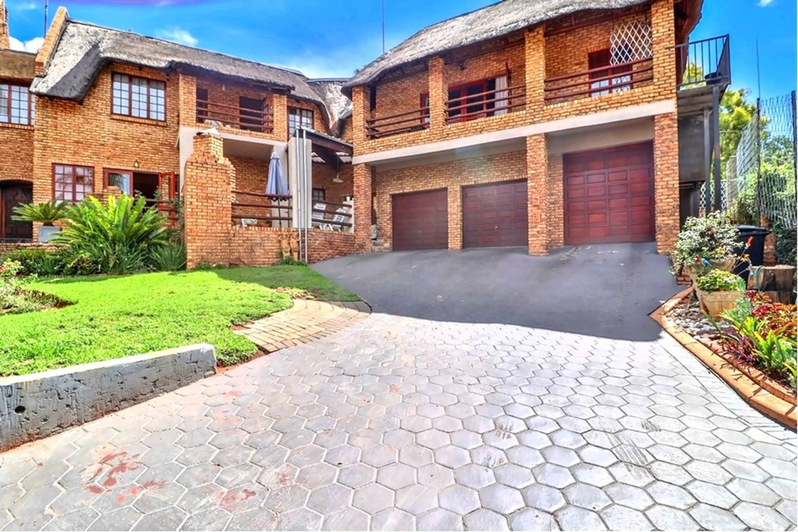 15 Losch Place, Pretoria Moreleta Park, Gauteng
