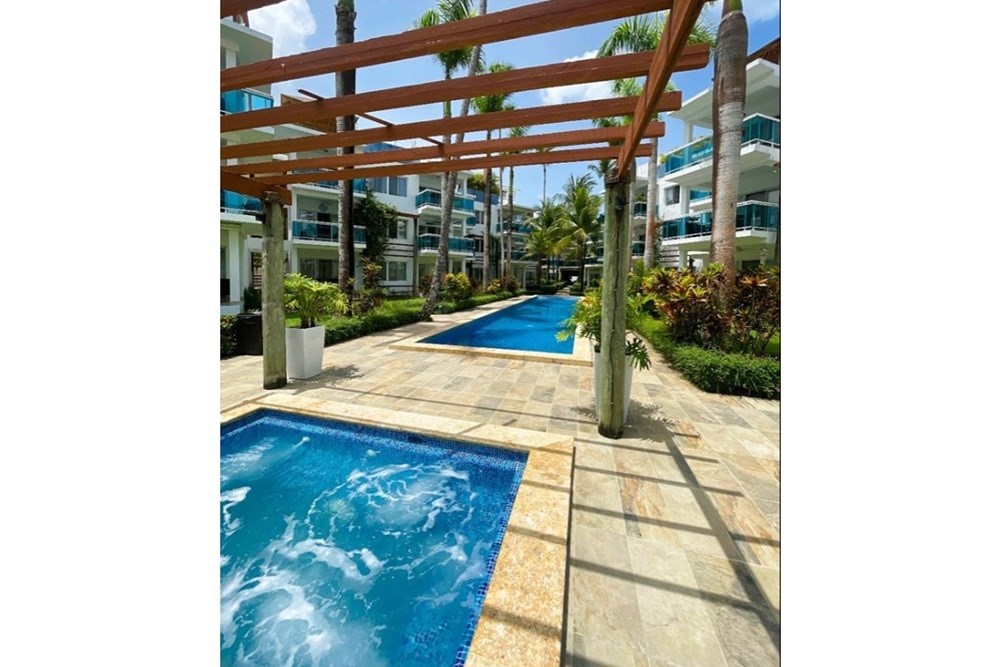 Penthouse for Sale - 254 m² with Pool View and Near the Beach