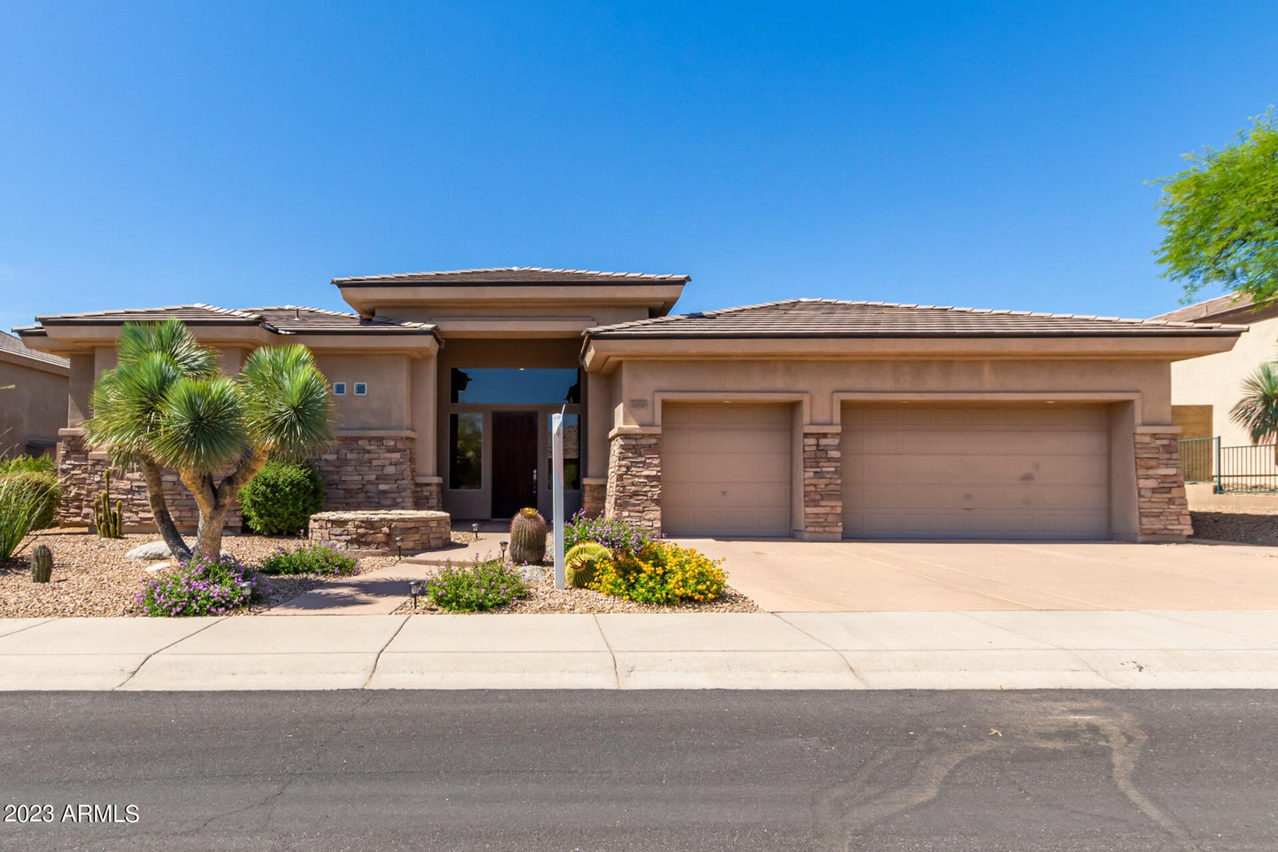 11544 E RUNNING DEER Trail Scottsdale, AZ 85262