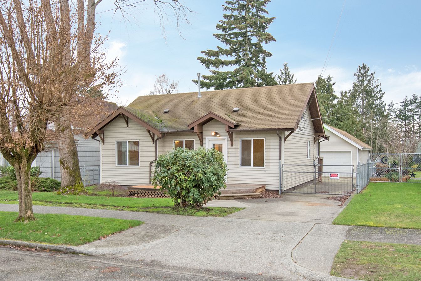 5436 S Thompson Ave