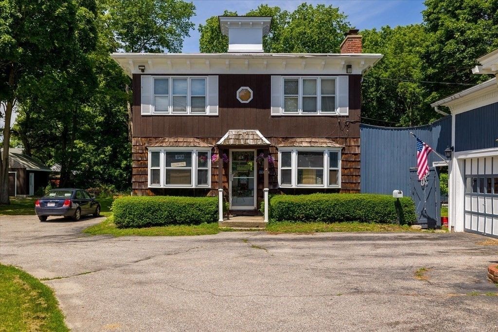241 Main St