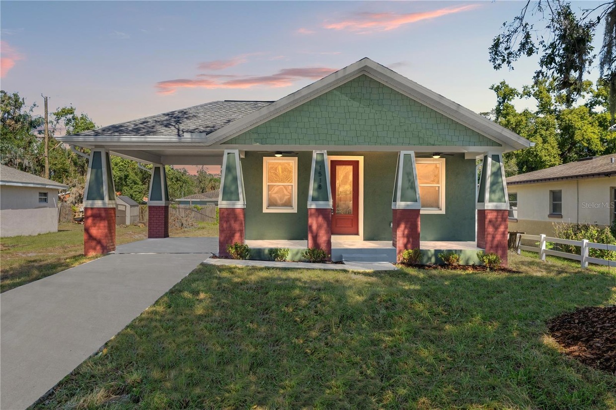 10662 New Morning Dr Tampa, FL 33647