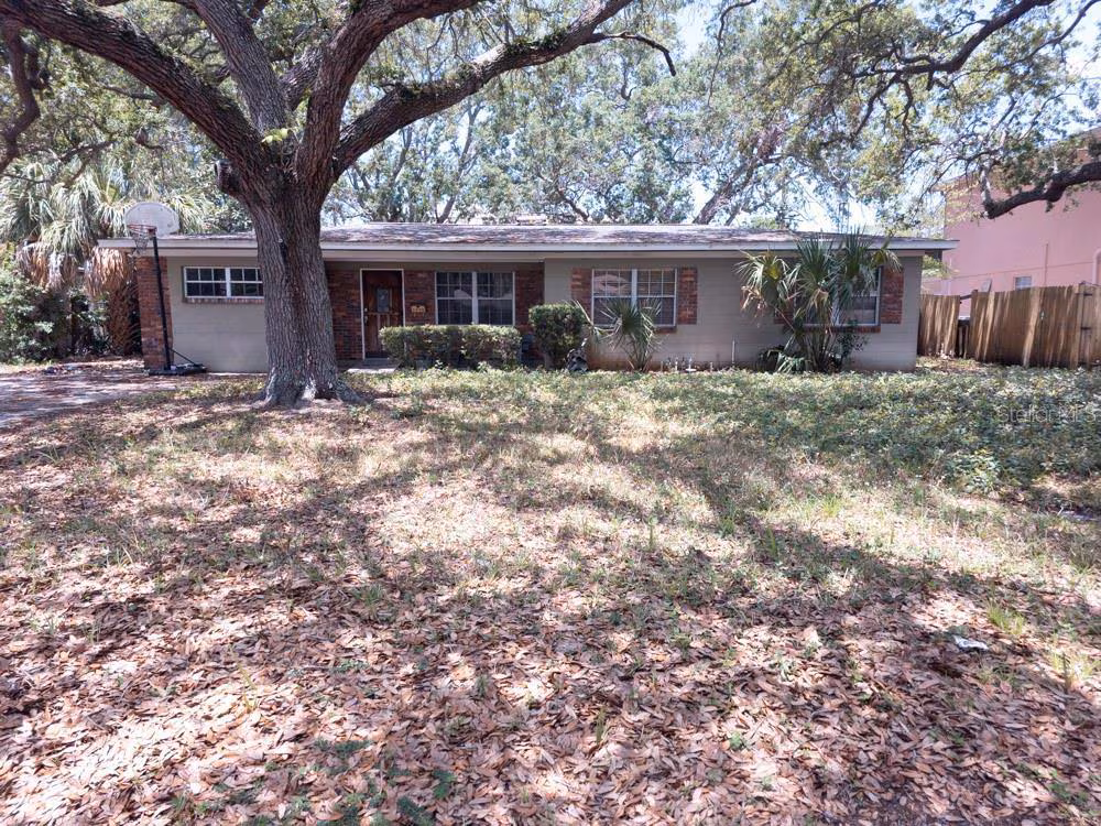 1518 E Knollwood St Tampa, FL 33610