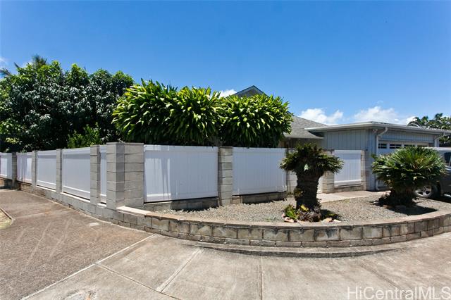 95-252 Hakupokano Loop Mililani, Oahu 96789