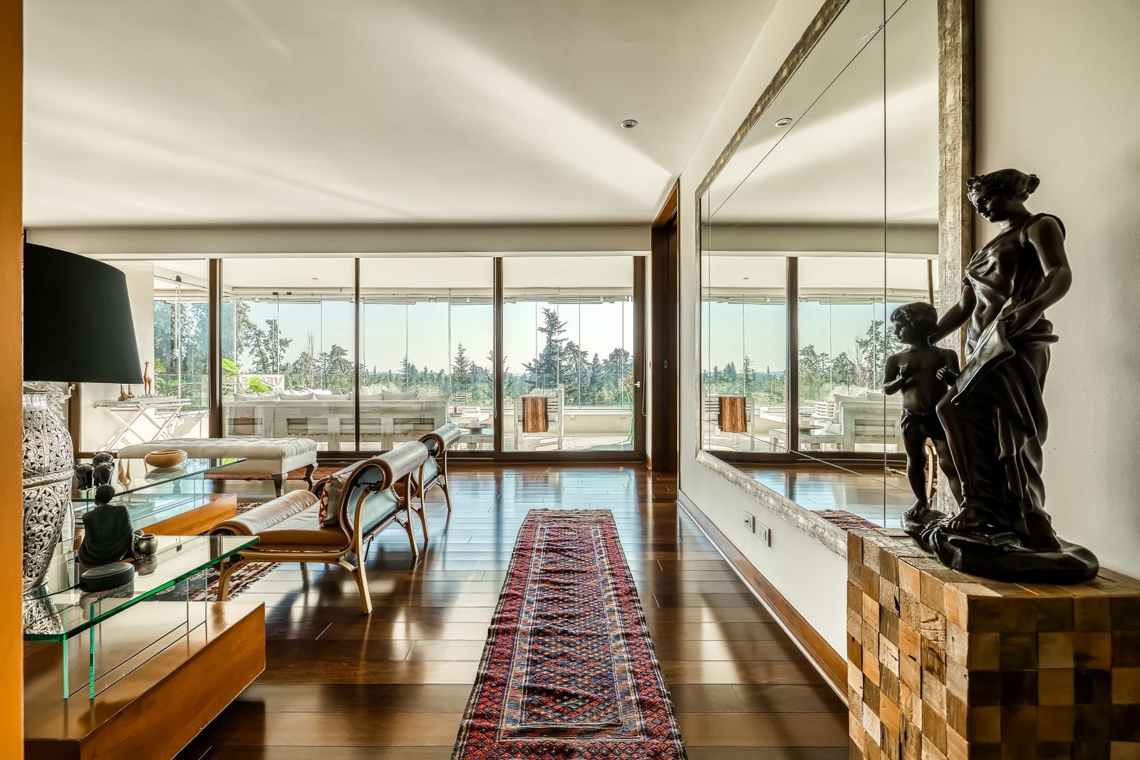 Modern apartment in excellent condition with an impressive views