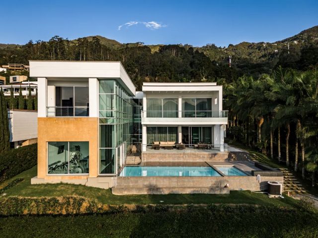 Exclusive Luxury Estate In álamos, Medellín