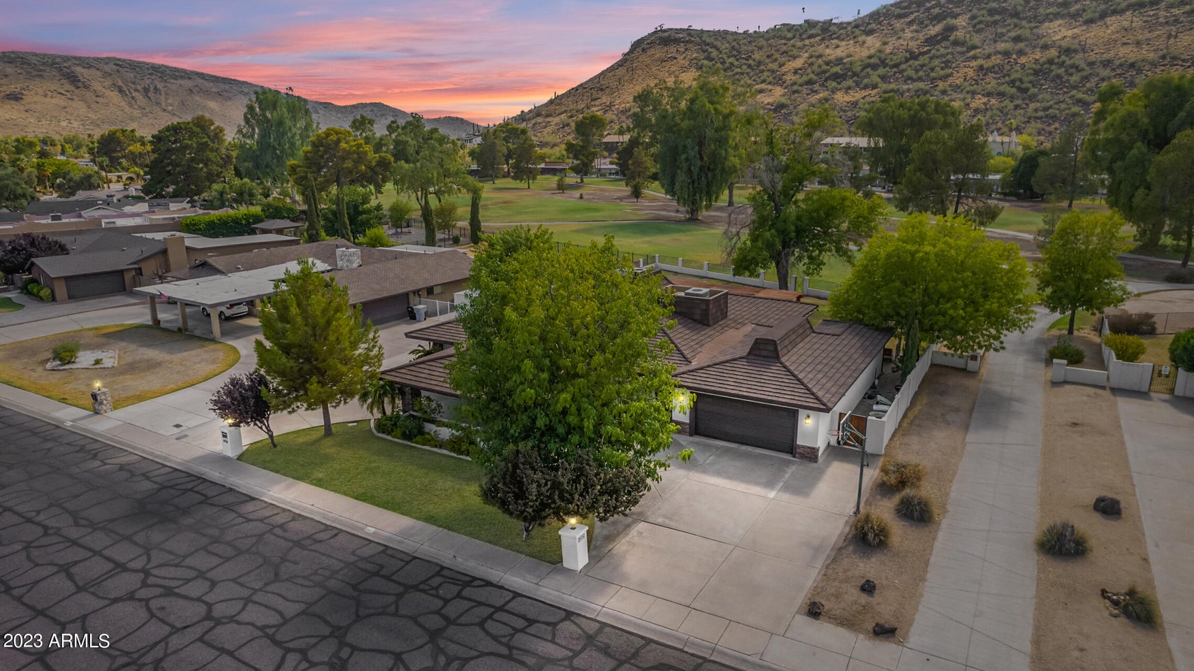 848 W MOON VALLEY Drive Phoenix, AZ 85023