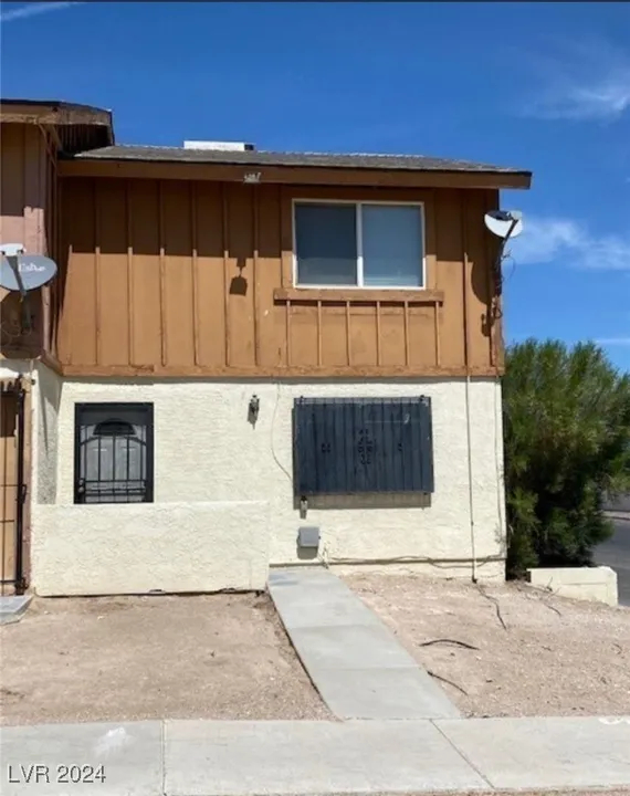 3901, Blackford Pl