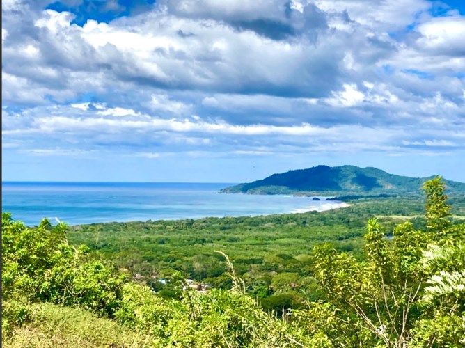 Stunning Hilltop Ocean View Lot with Water in Tamarindo