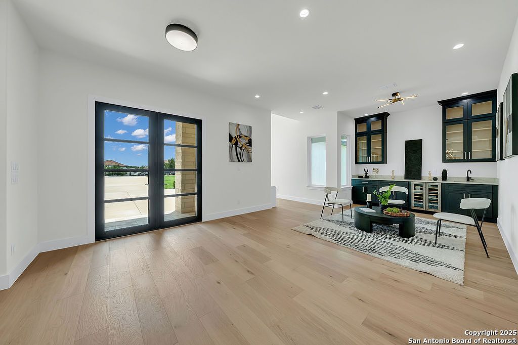 303 Pleasant Knoll