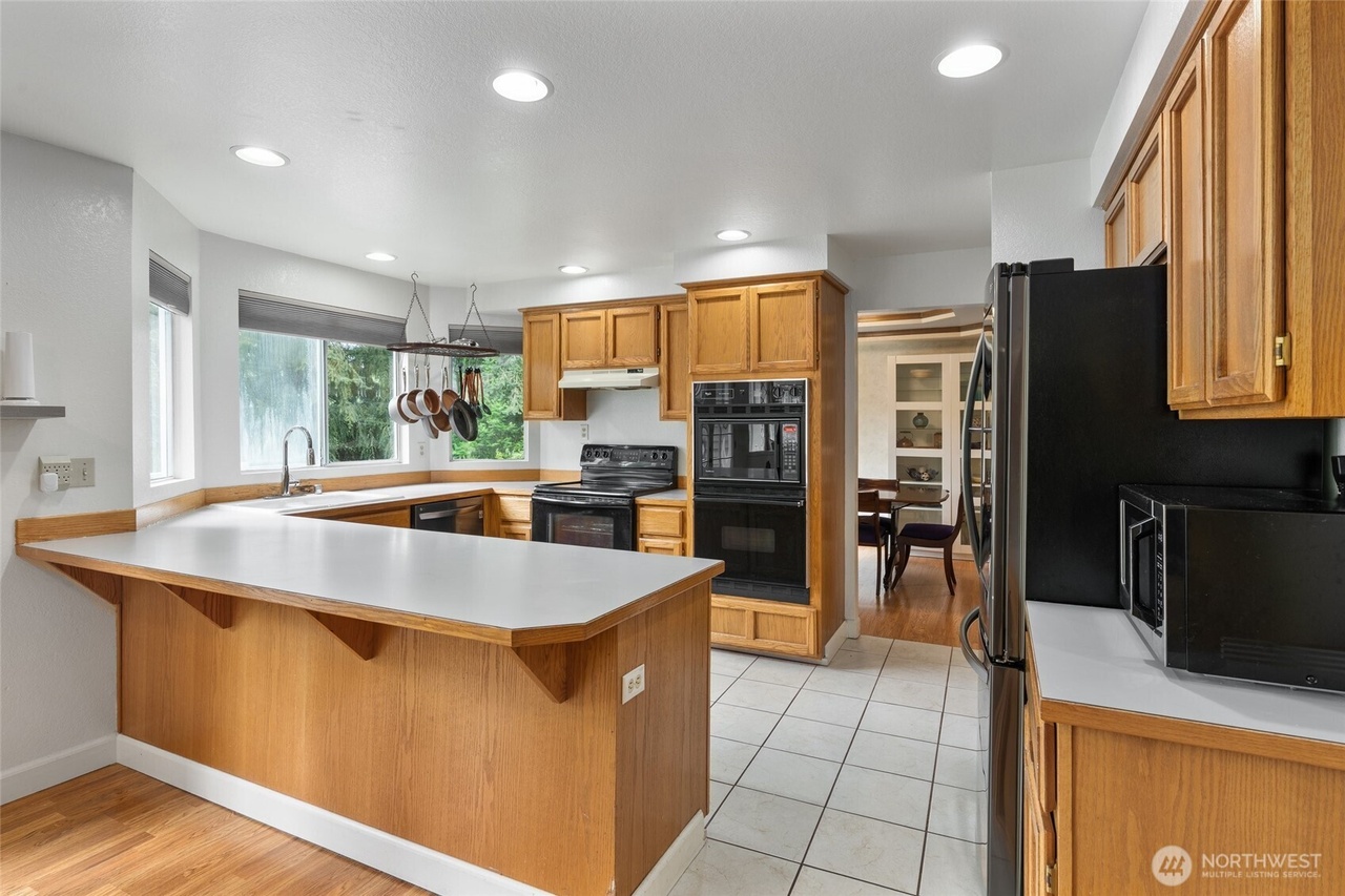 1110 187th Pl SW