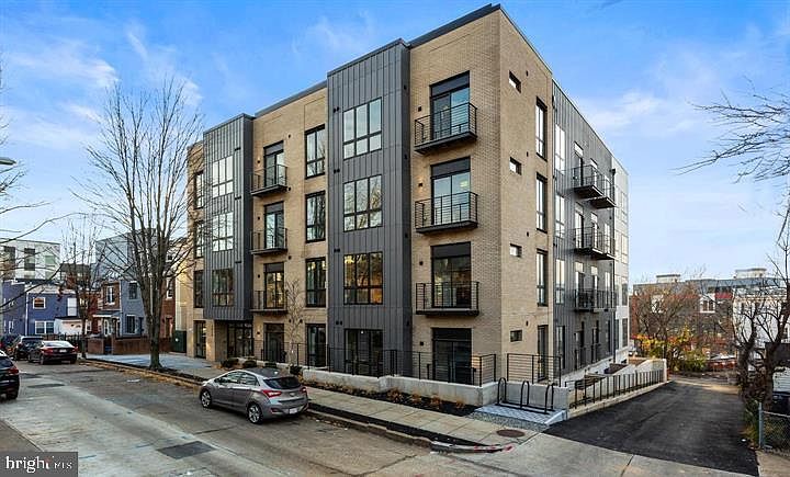 1016 17th Pl NE APT 3, Washington, DC 20002