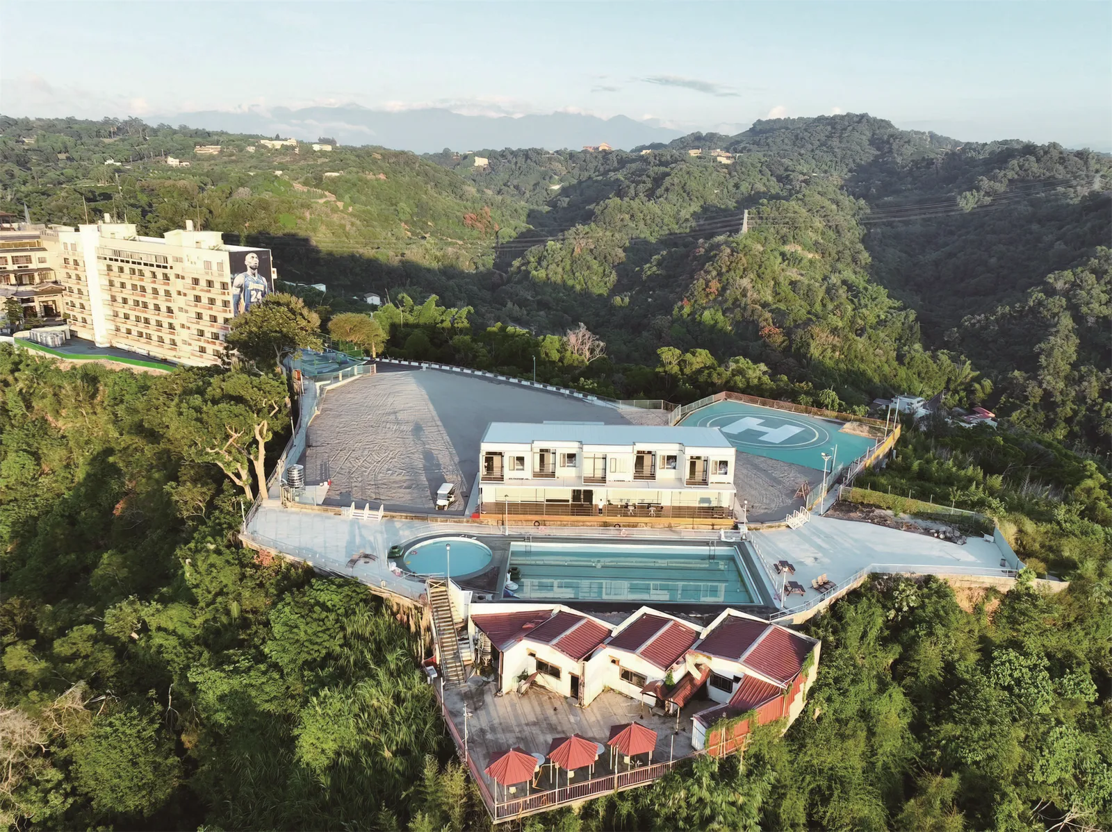 Taichung Enterprise Guesthouse with panoramic view