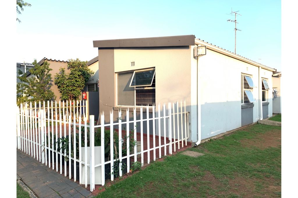 1 Haley Crescent, Johannesburg Ridgeway, Gauteng