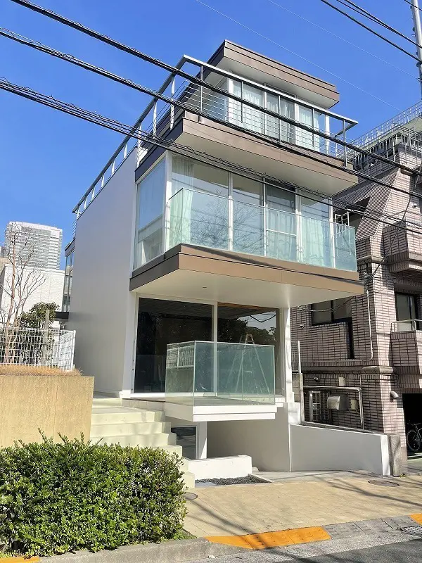 Designer residence in Mita 2-chome, Meguro-ku, Tokyo