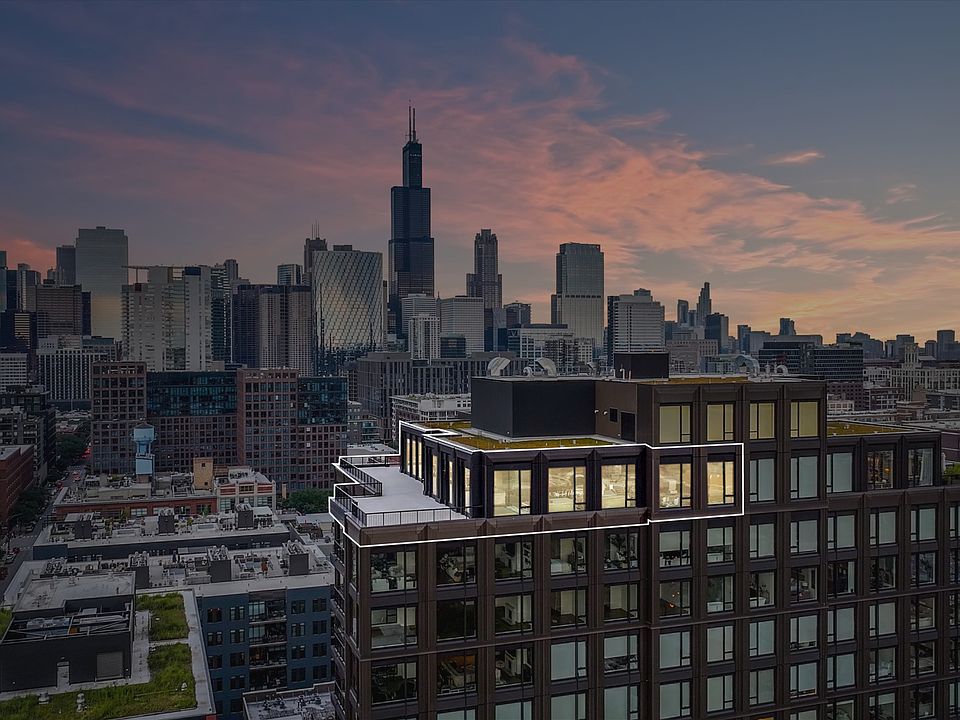 2923 N Southport Ave #3, Chicago, IL 60657
