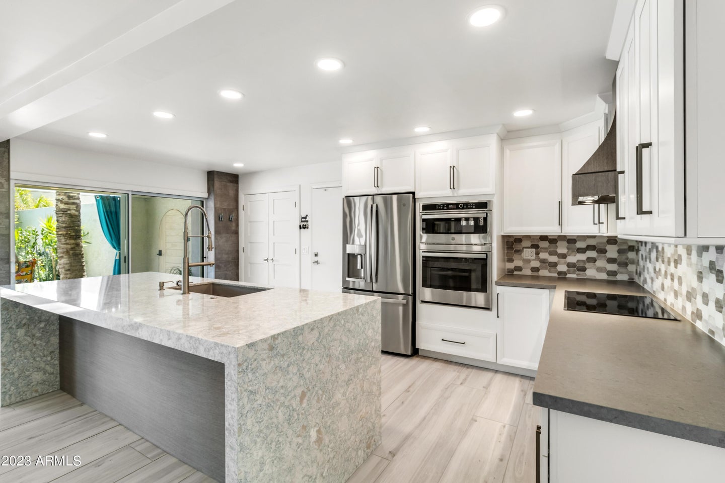 7258 E LOMA Lane Scottsdale, AZ 85258