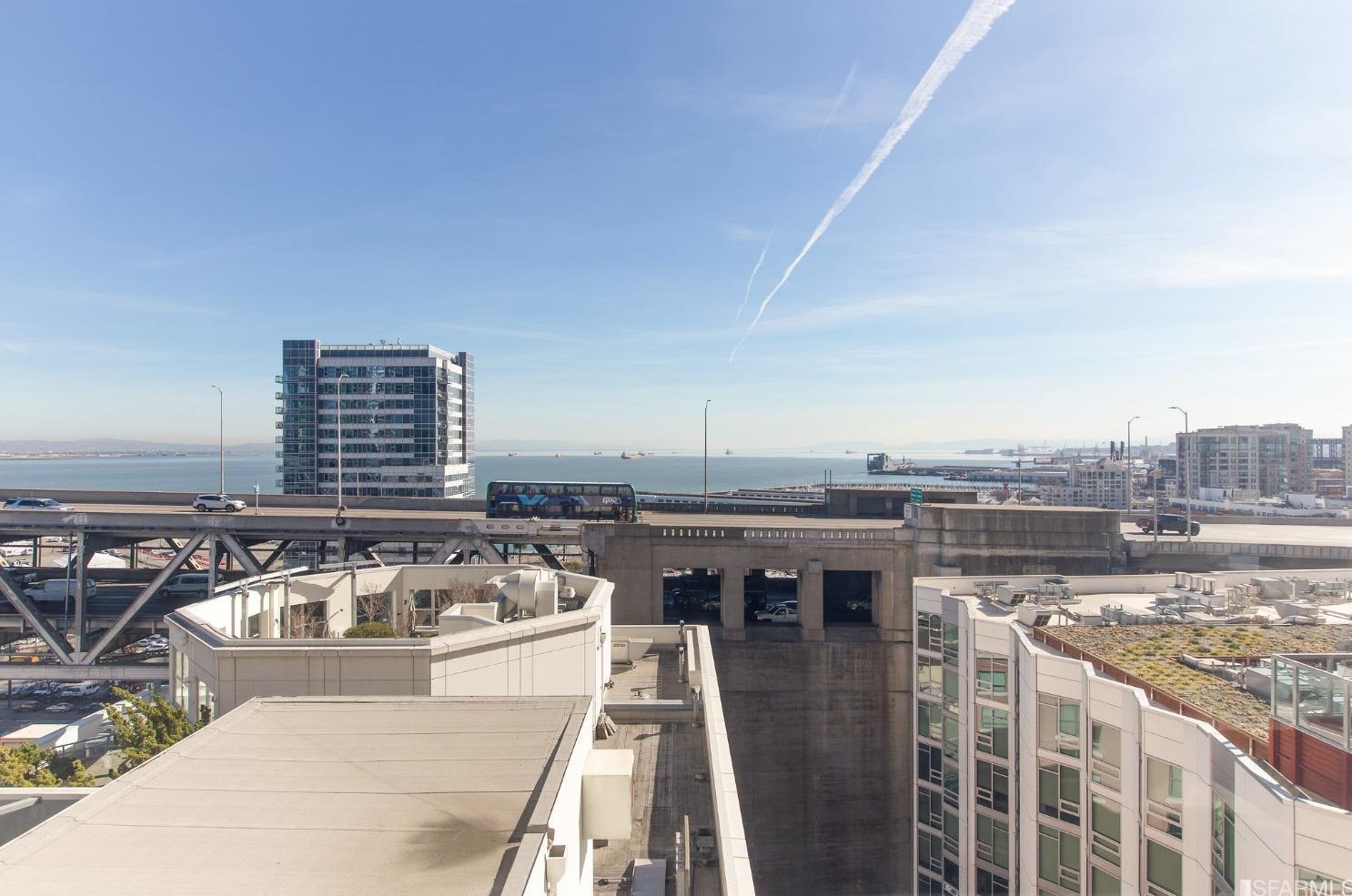 400 Beale St #1806 San Francisco, CA 94105