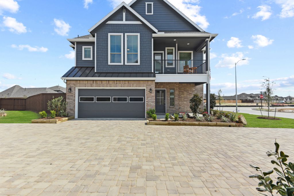 Balmoral - Springfield - Courtyard Collection