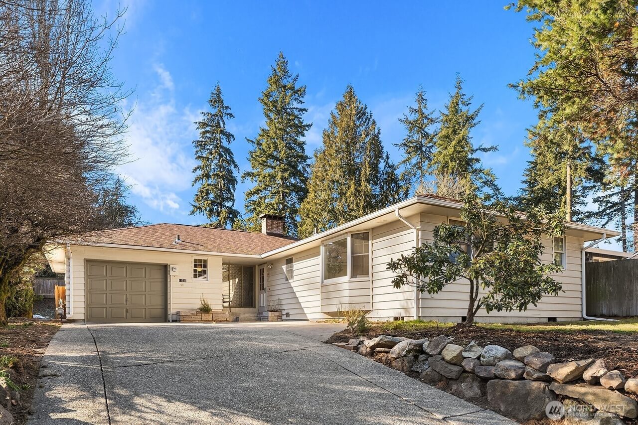 11535 Roosevelt Way NE, Seattle, WA 98125