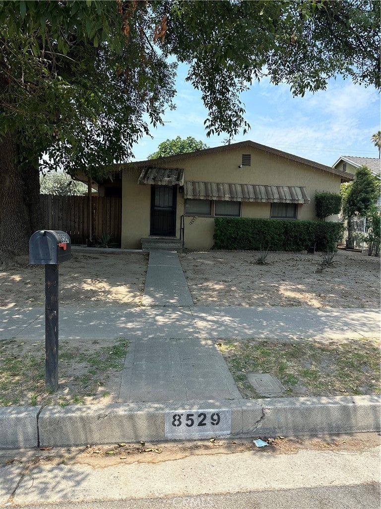 8529 Lindley Avenue