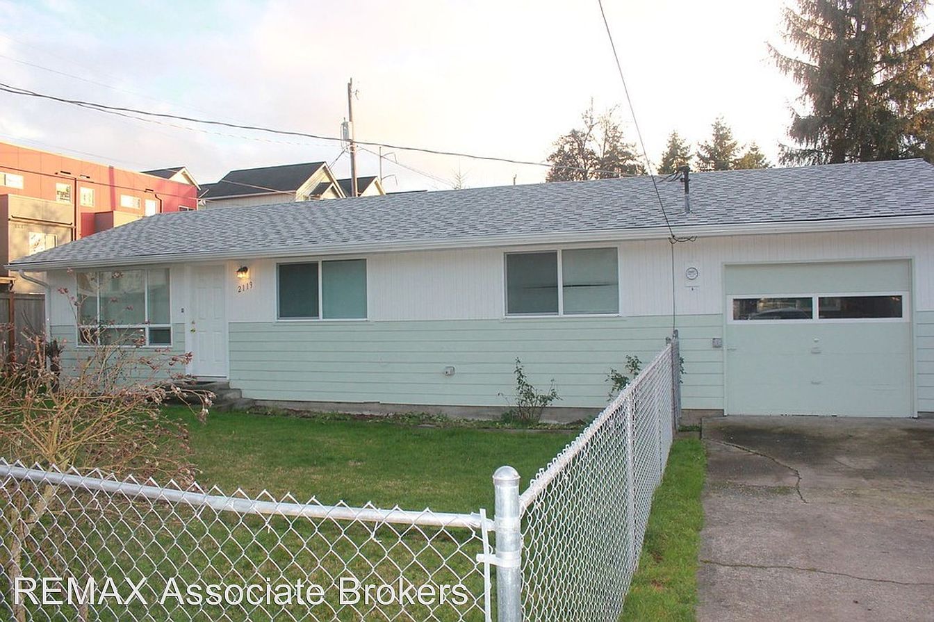 2119 SW Cloverdale St