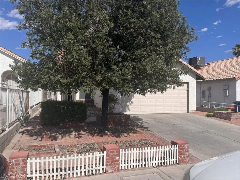 2002, Falcon Ridge St