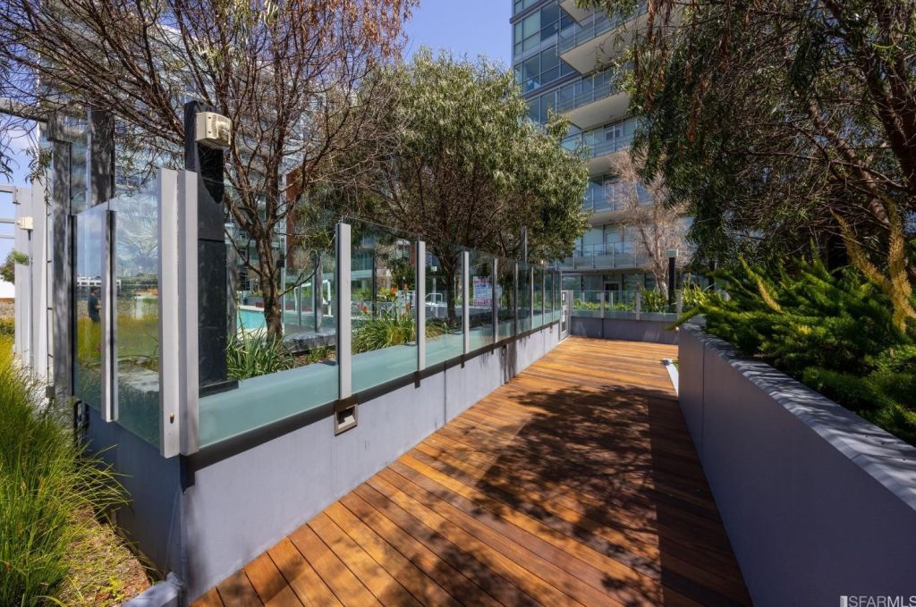 708 Long Bridge Street #212 San Francisco, CA 94158