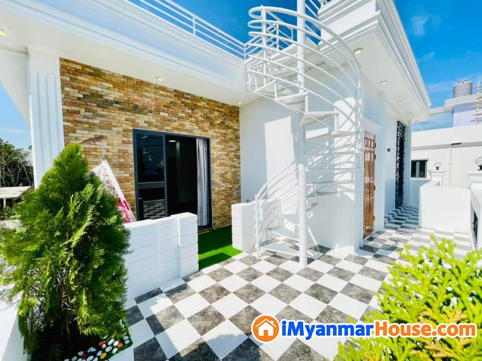 New Luxurious 3.5-Story Mansion for Sale