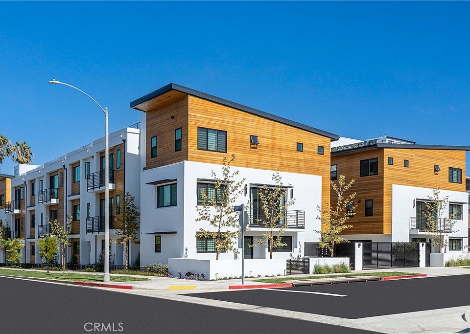 1569 Hi Point St, Los Angeles, CA 90035