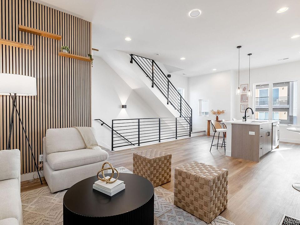 2900 W Parkside Place, Denver, CO 80221
