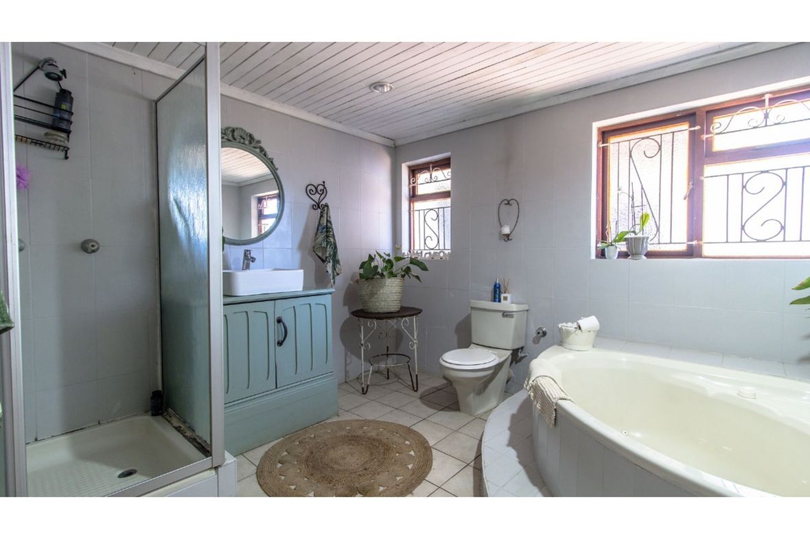 Paarl/Paarl North/Western Cape