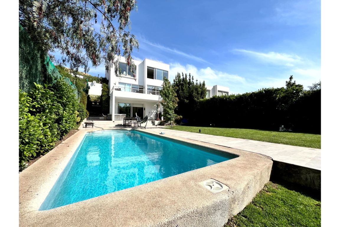 Property in Colina