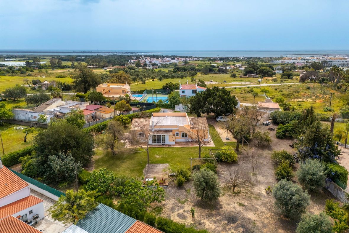 Property in Quelfes