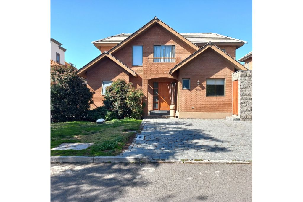Property in Colina